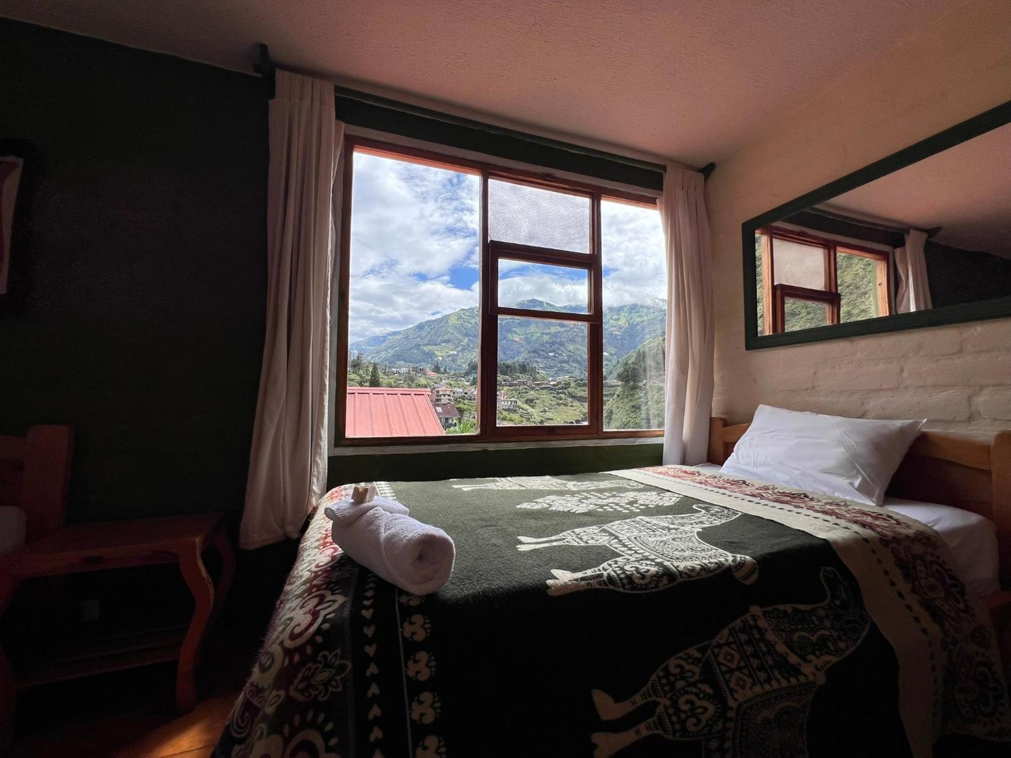 La Casa Verde Eco Guest House Banos  Room photo