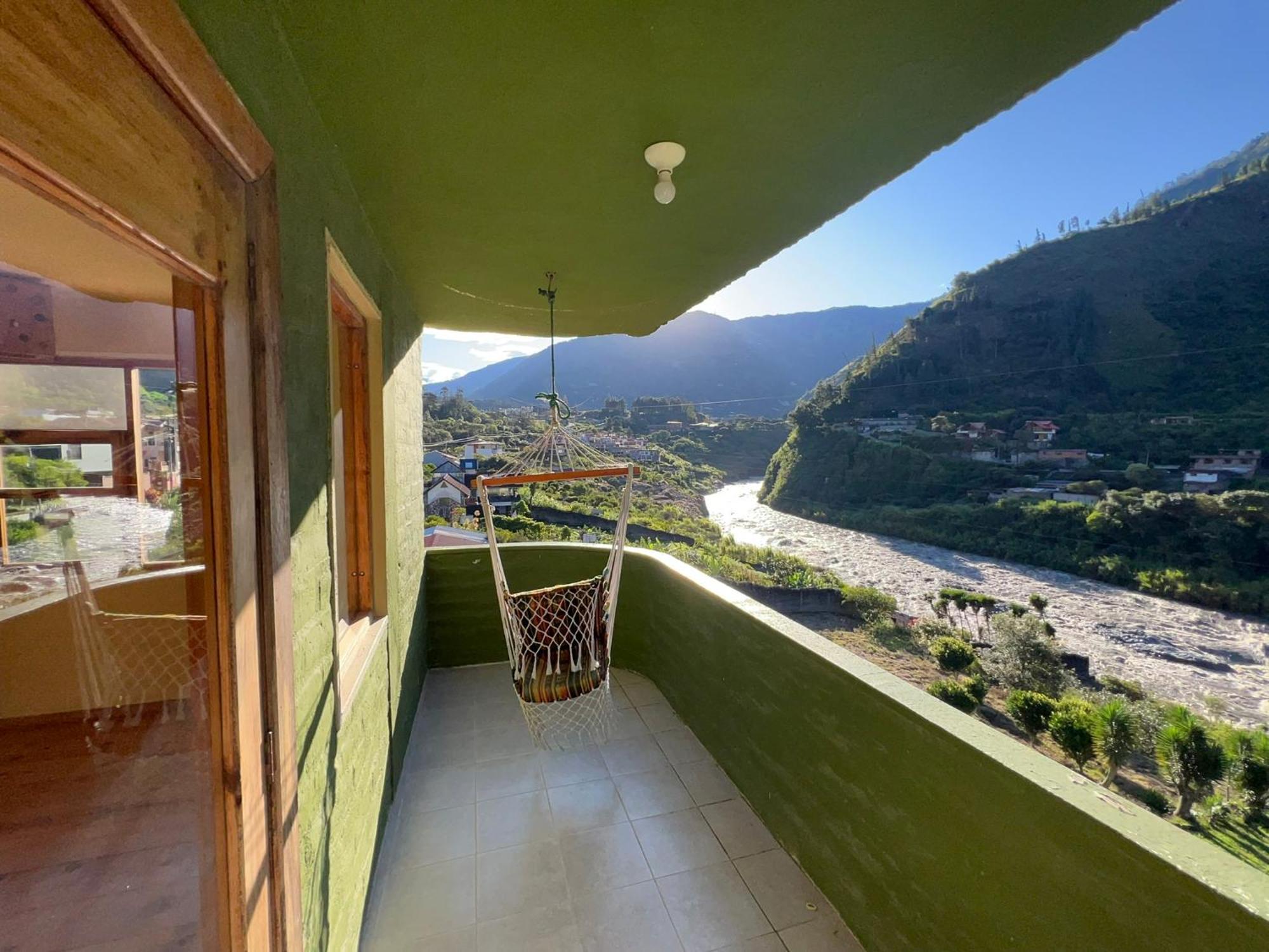 La Casa Verde Eco Guest House Banos  Exterior photo