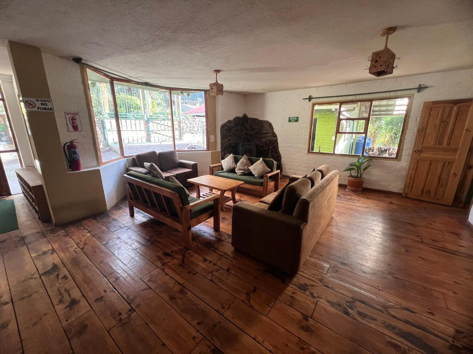 La Casa Verde Eco Guest House Banos  Exterior photo