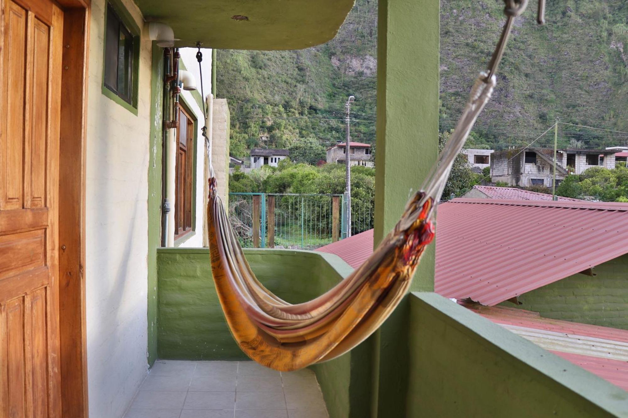 La Casa Verde Eco Guest House Banos  Room photo